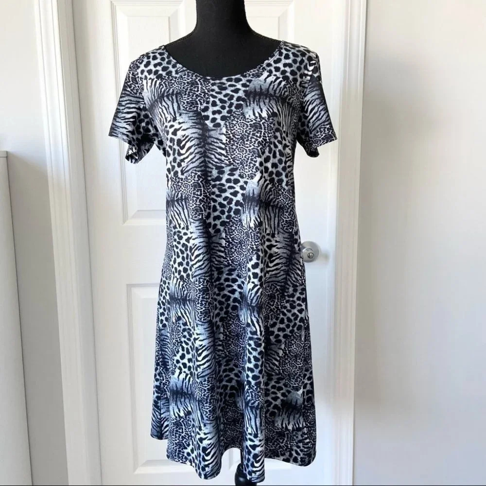 Julia Divina Leopard Short Sleeve Stretchy Dress